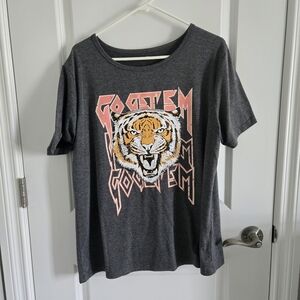 Tiger Shirt
